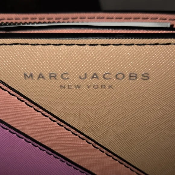 Marc Jacobs Pink and Tan Wallet - Picture 2 of 8